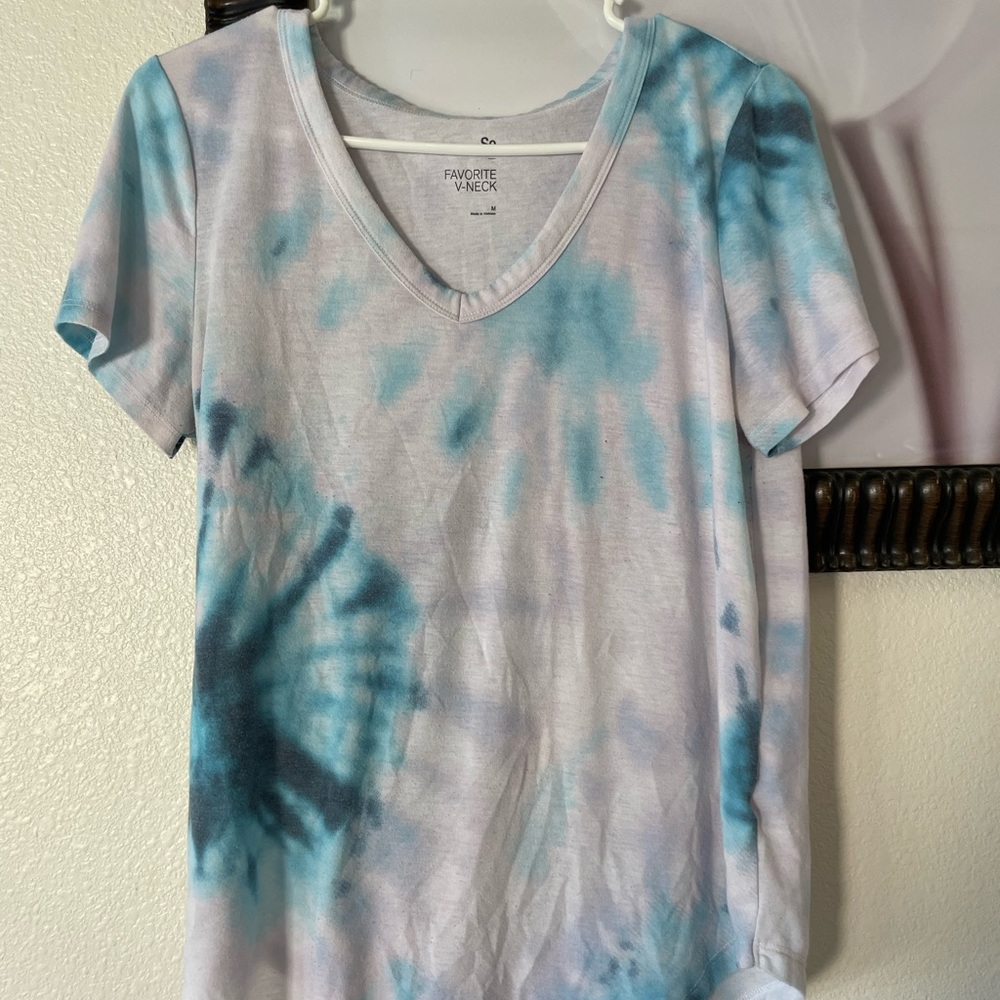 Tie dye v neck